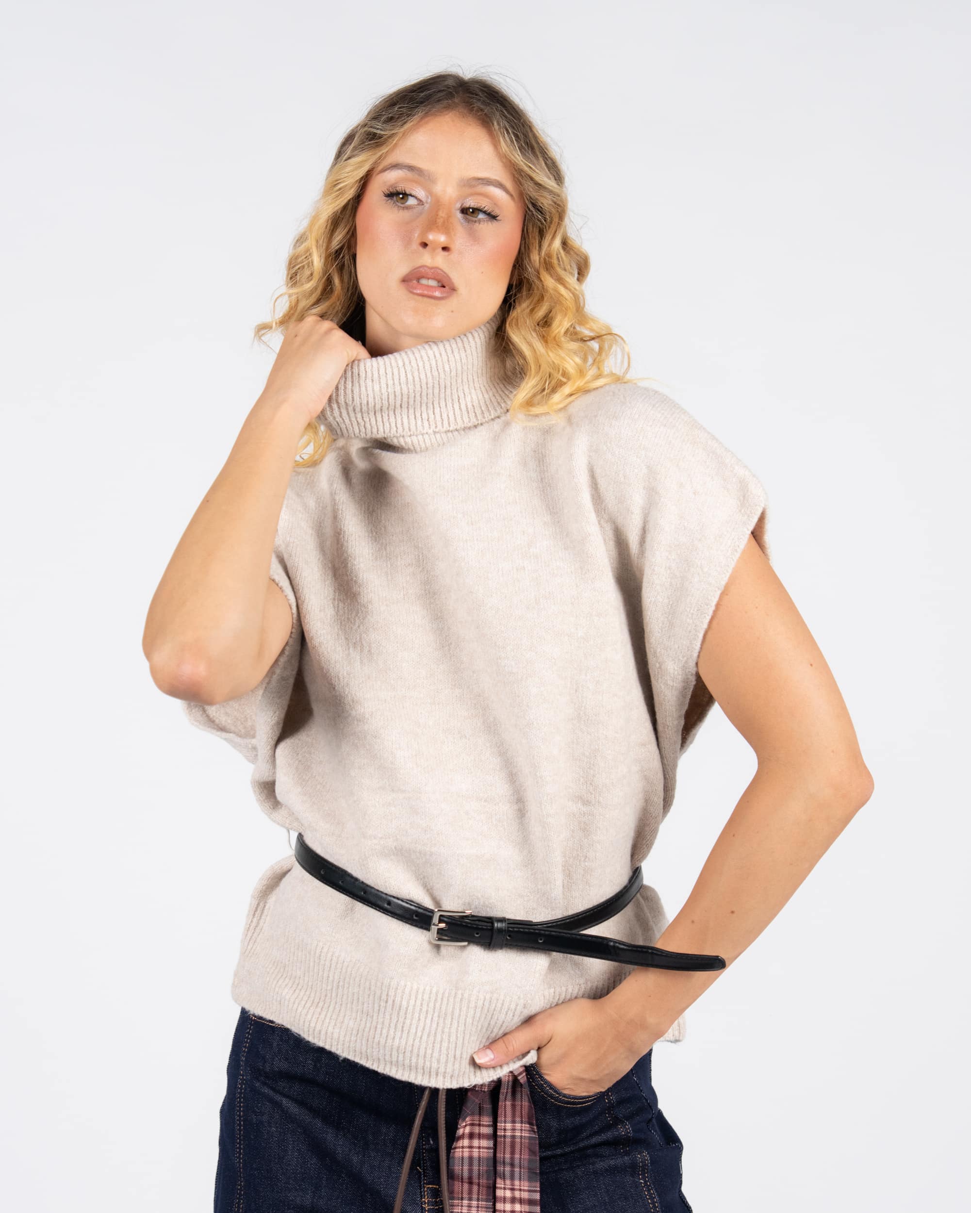 Maglione a Collo Alto con Cintura - BEIGE