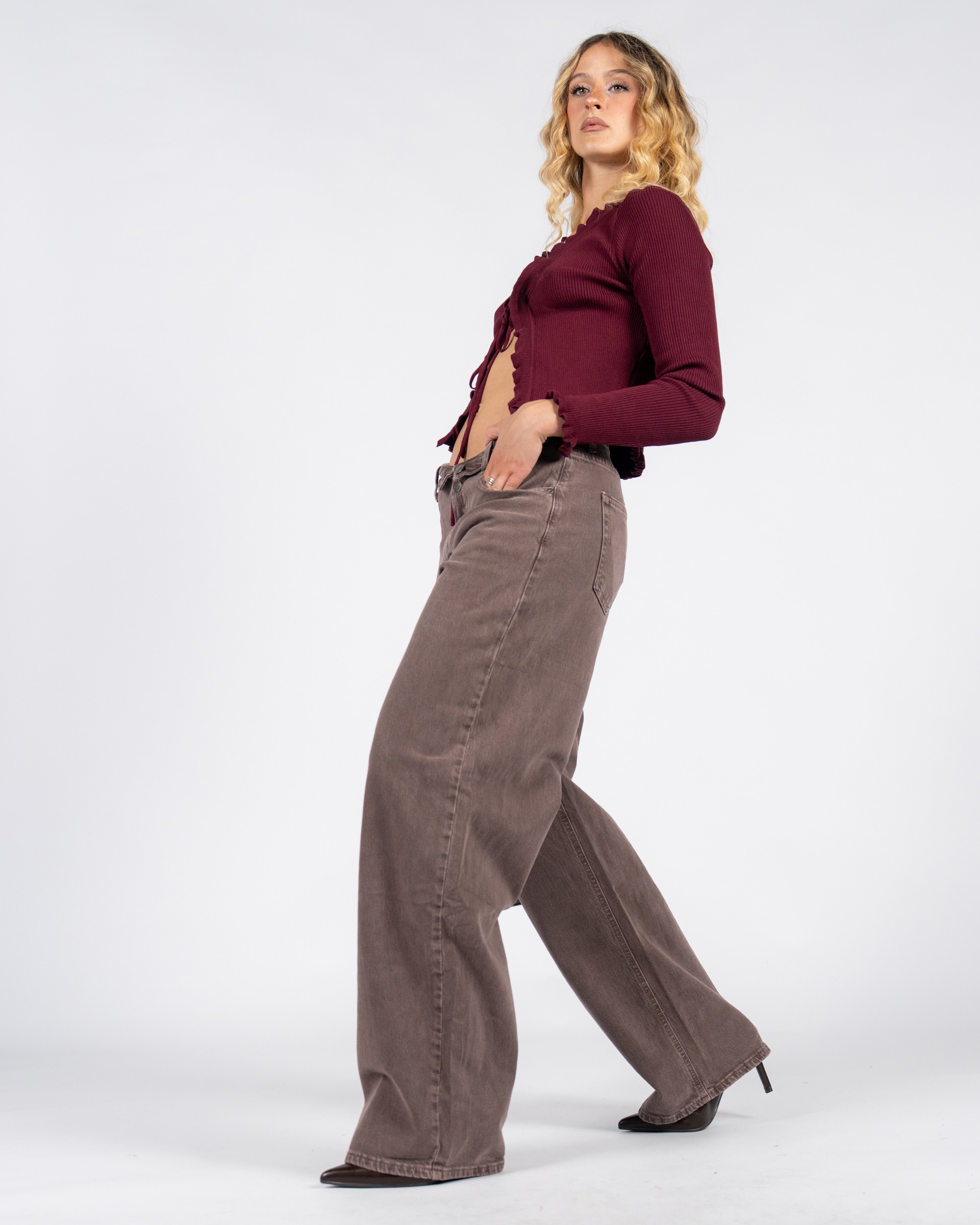 Jeans a vita media con risvolto - bordeaux